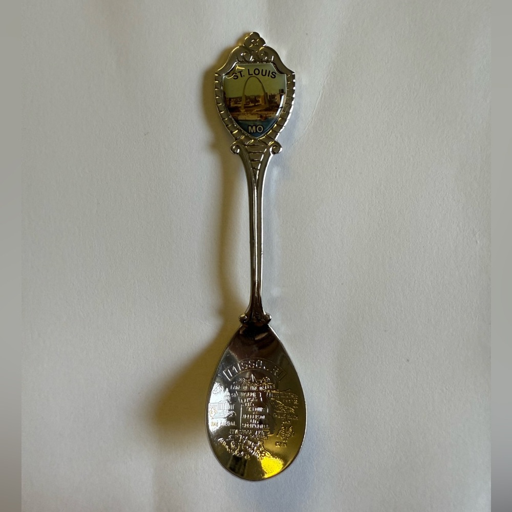 Josef USA 1990 St louis Missouri collector spoon.